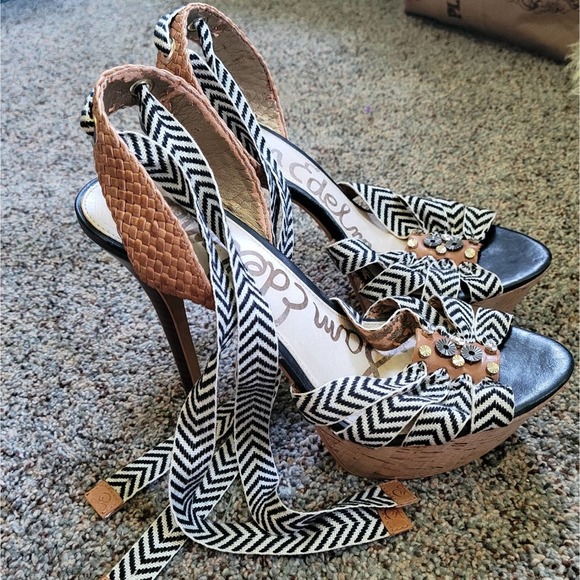 Sam Edelman Mela Ultra High Heels - Picture 2 of 6